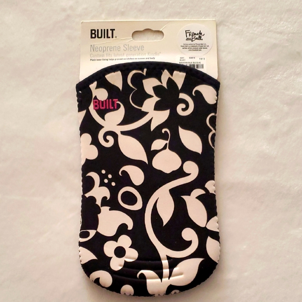 BUILT Neoprene Kindle Case 8x5" - NWT